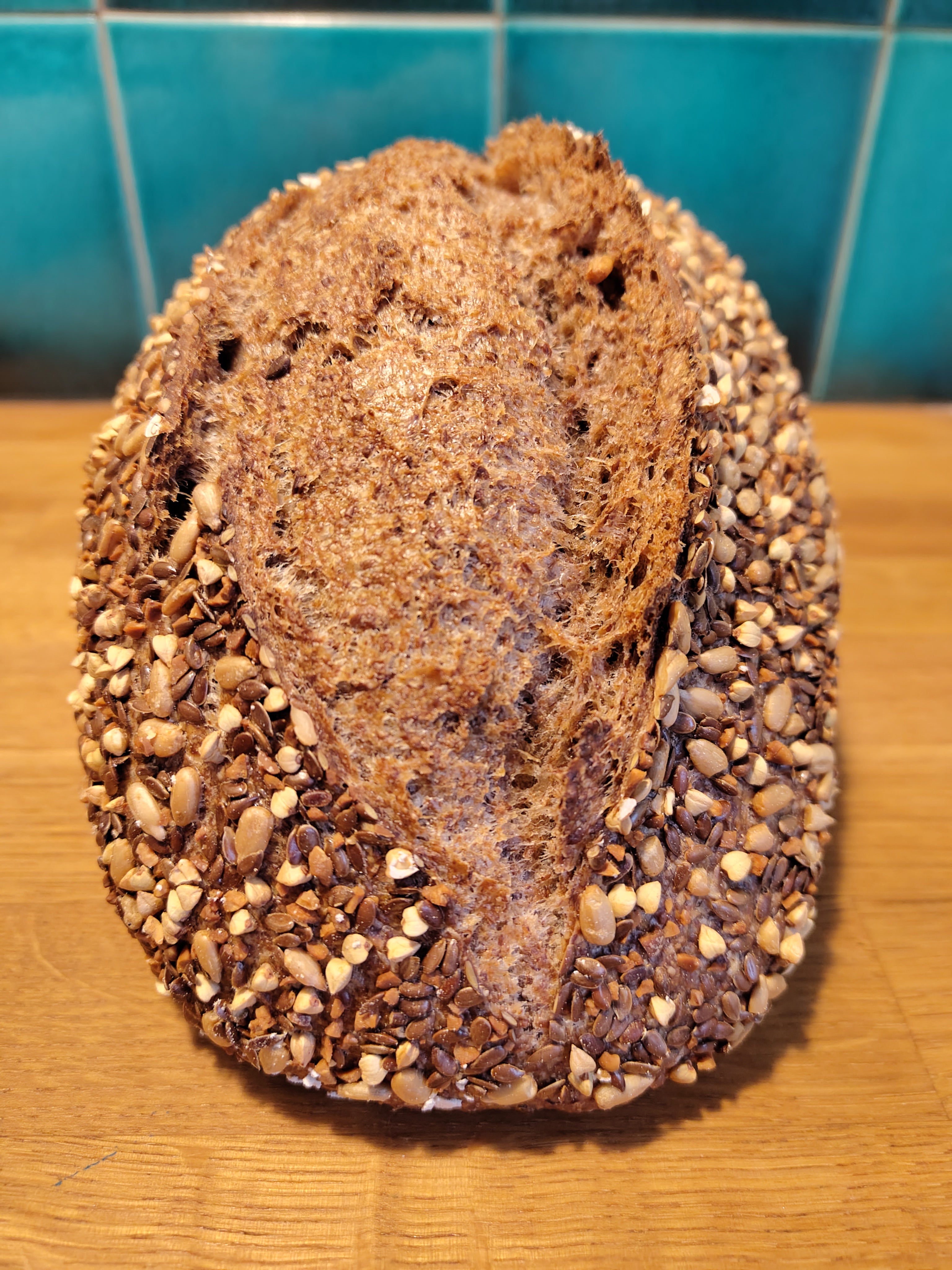 Speltbrood met zaden en pitten