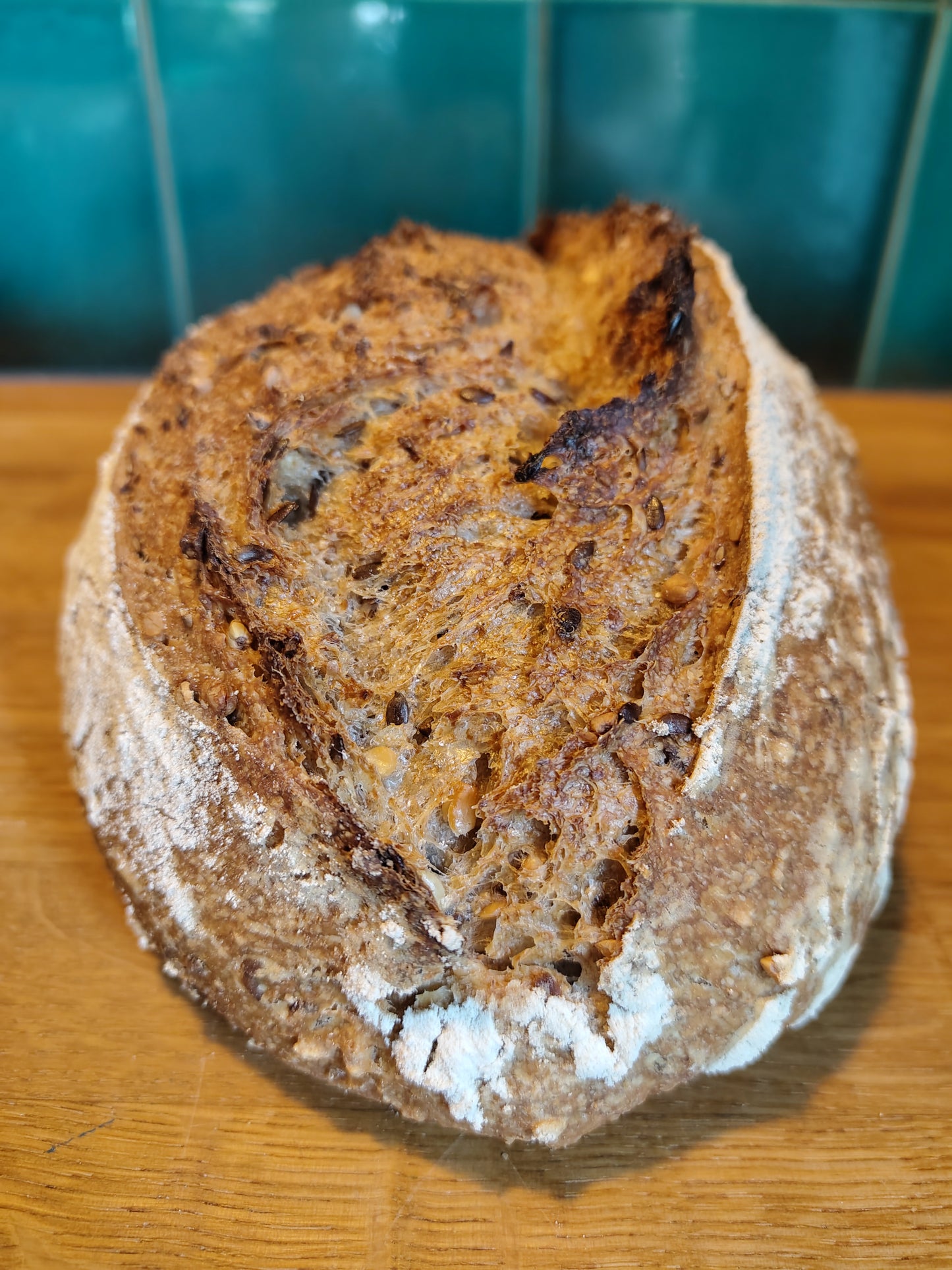 Volkorenbrood met zaden en pitten